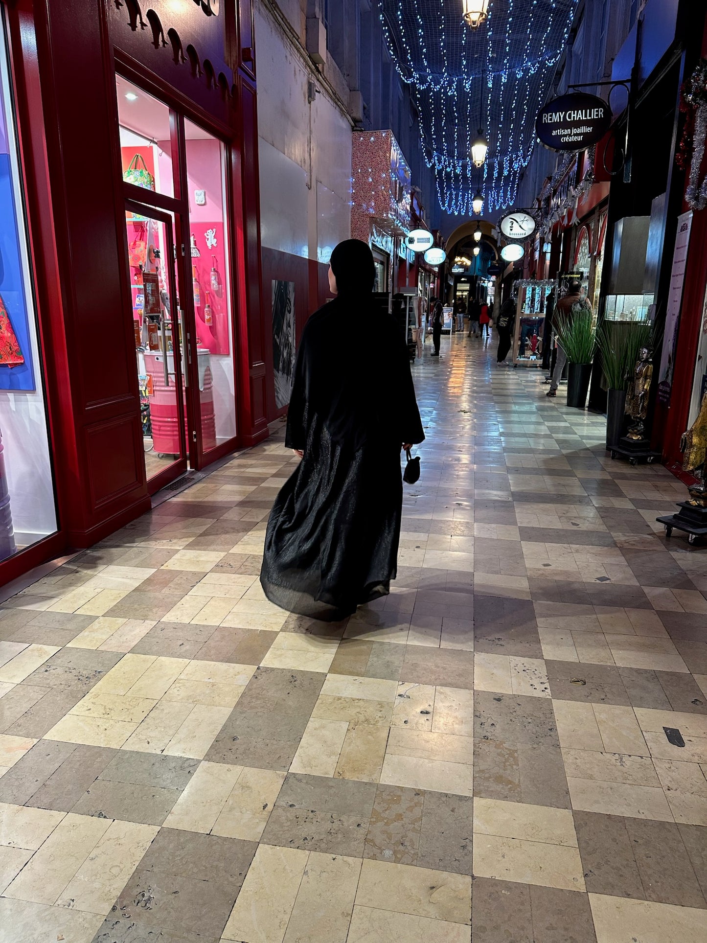 ABAYA HANA